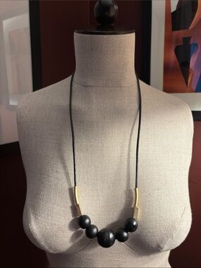 🖤LOFT Wood Black Beaded Necklace with Gold Accents